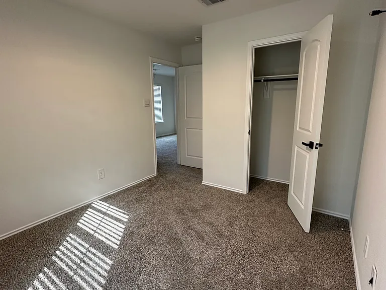 5122 Moonlit Garden Ln — Photo 32