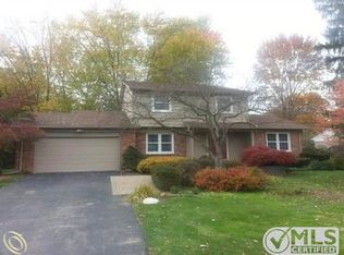 7478 Glengrove Dr, Bloomfield Hills, MI