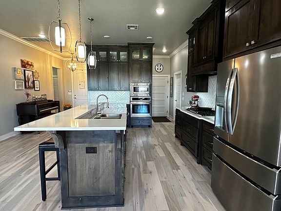 5th image of 923 Stonebridge Village Dr