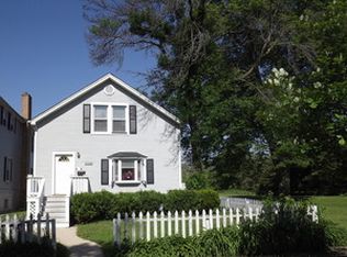 2116 Darrow Ave #1, Evanston, IL 60201