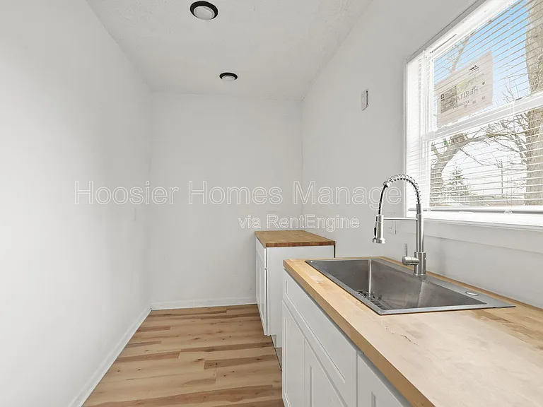 822 N Bradley Ave #822 — Photo 9