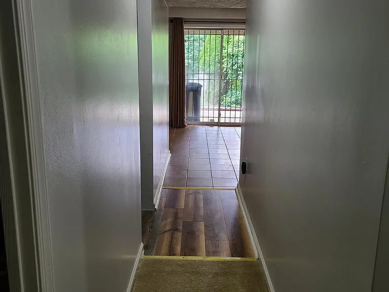 Harder Ct — Photo 5