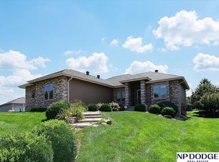 19001 Cuming Cir, Elkhorn, NE 68022