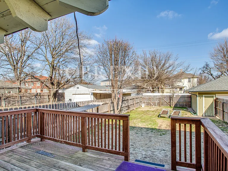 1214 W Maine St — Photo 46