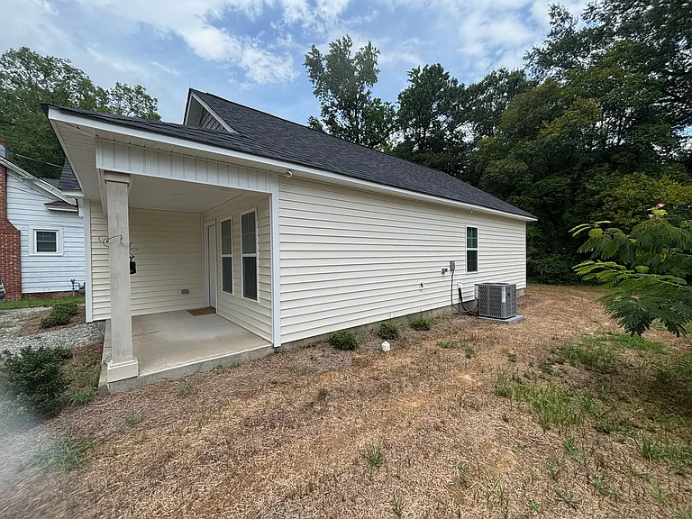 104 N Slocumb St — Photo 13