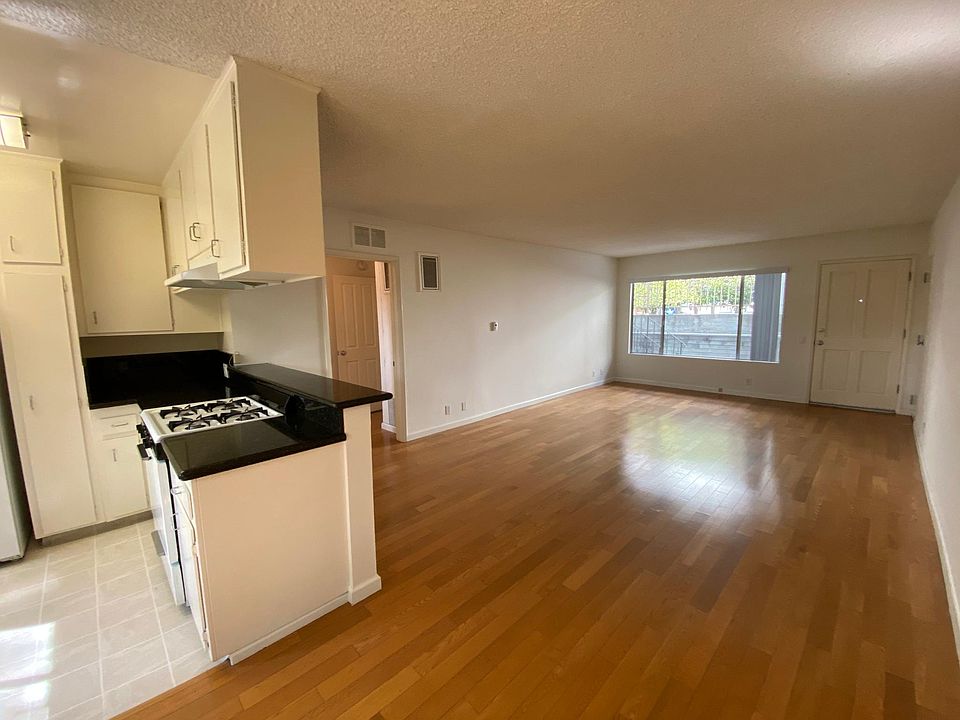1st image of 1339 Federal Ave APT 4