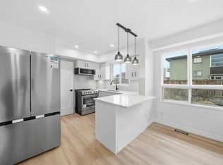 2804 W 17th Ave SW #3, Calgary, AB T3E6K8