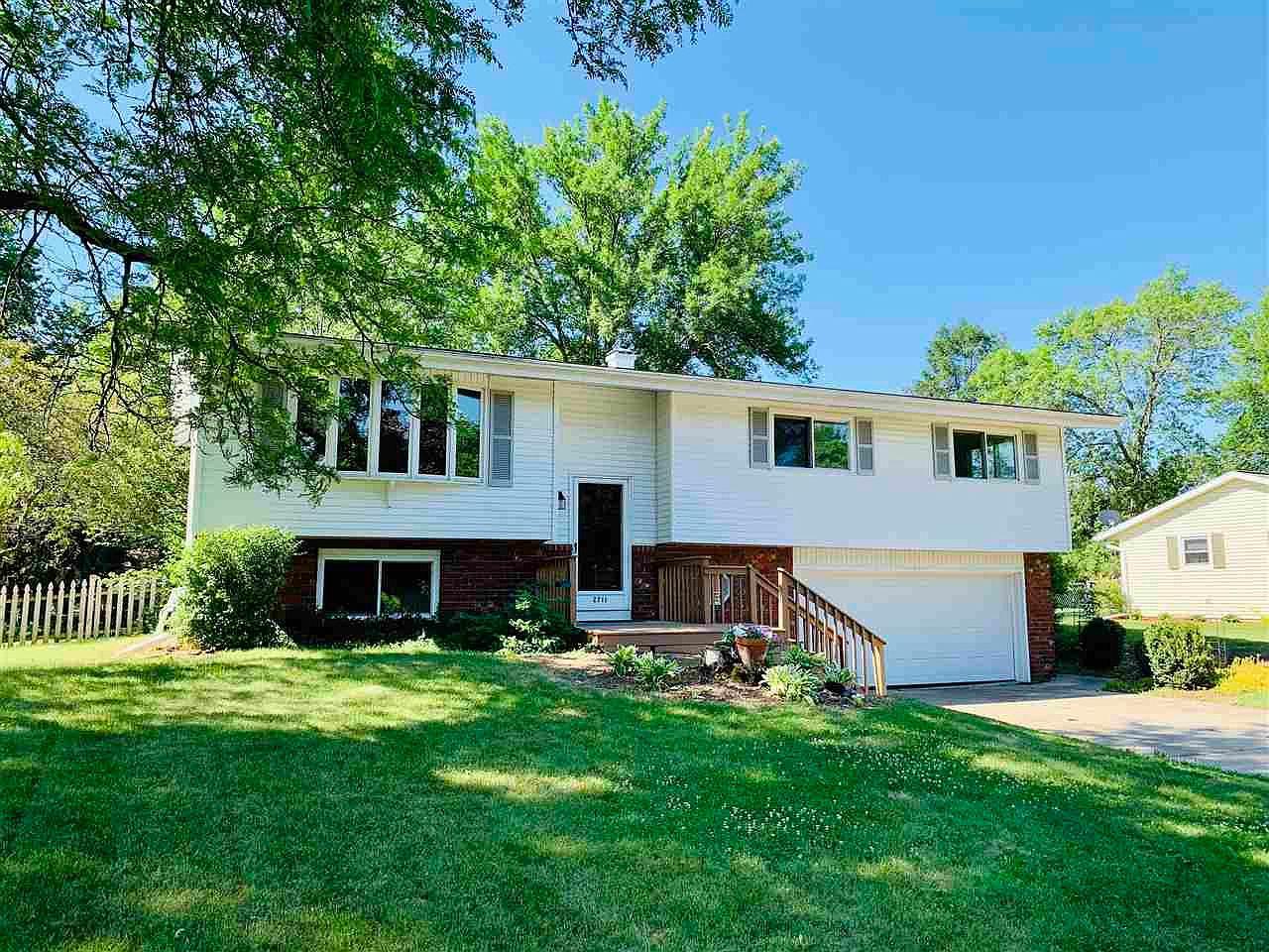 2711 Danbar Dr, Howard, WI 54313 Zillow
