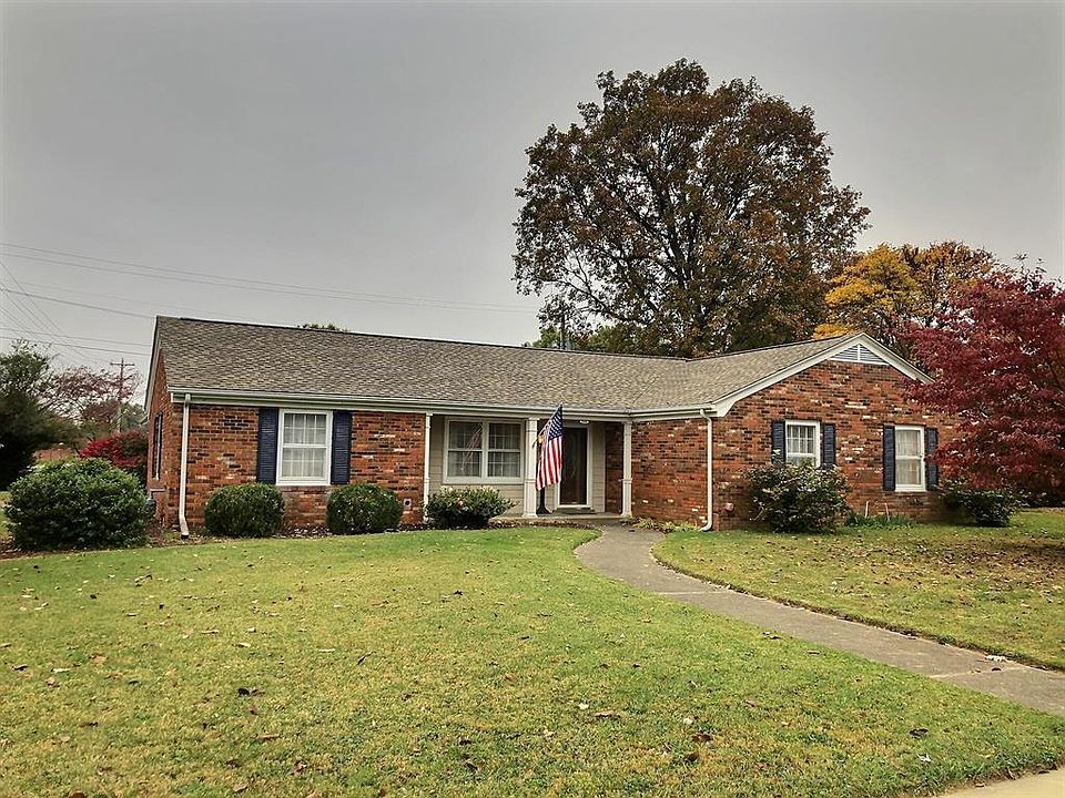 1st image of 1940 Lewis Ln
