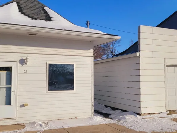 92 N 1st St, Cottonwood, MN 56229