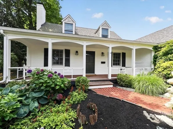 14 Bradley Woods Dr, Hingham, MA 02043