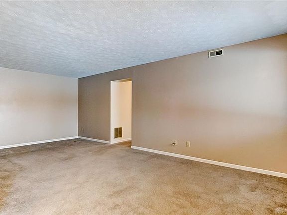 4th image of 5385 Camelot Dr APT 2