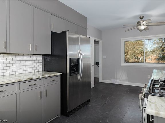 5th image of 1210 Lennox Ave NE