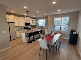 2052 S Holly St UNIT 5, Denver, CO 80222