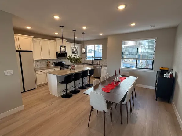 2052 S Holly St Unit 5, Denver, CO 80222