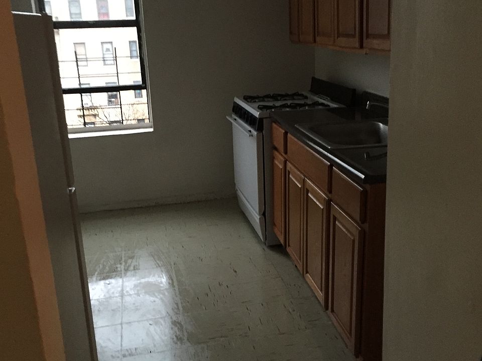 2nd image of 227 E 203rd St #8B