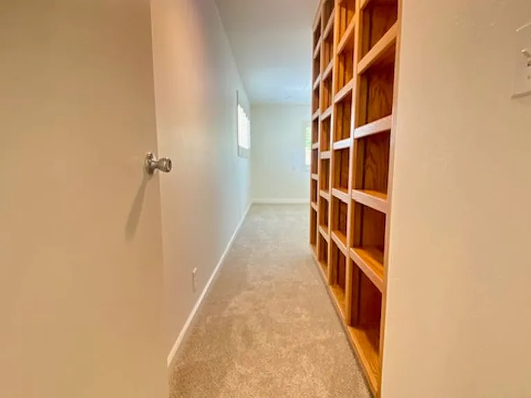 363 Helen Way — Photo 15