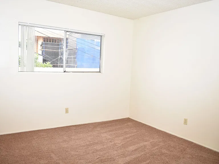 4167 Cherokee Ave — Photo 12