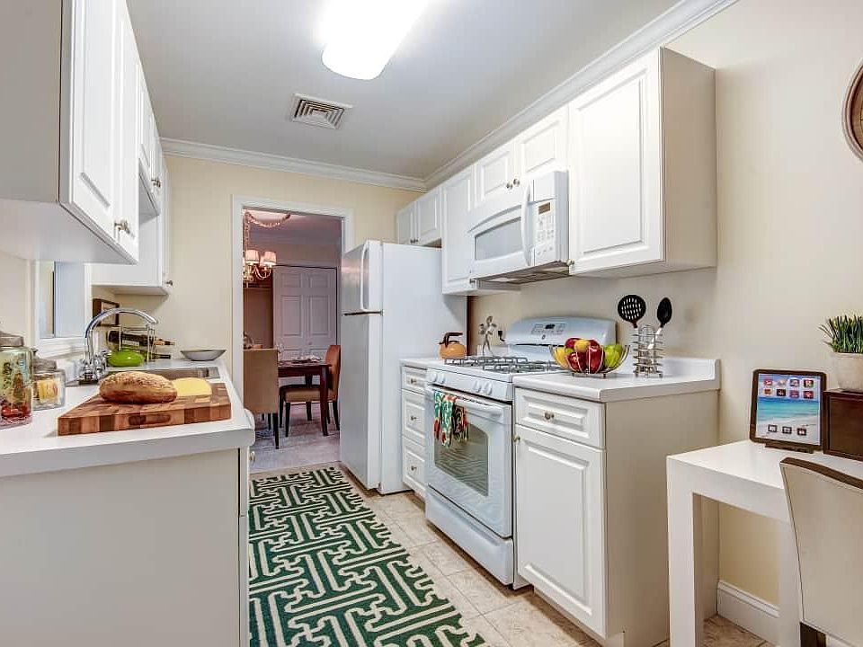 2nd image of 66 Union St #H81