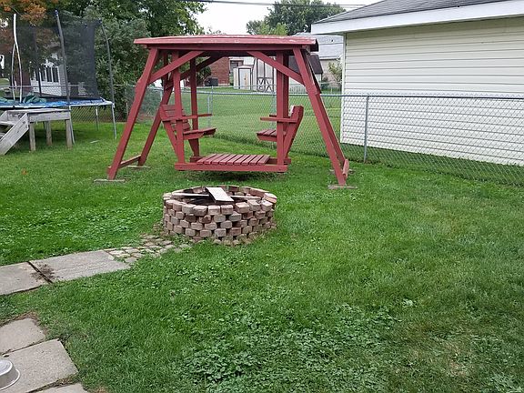 4th image of 65 Shannon Dr