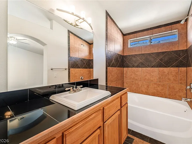 1205 Dusty Creek St — Photo 14