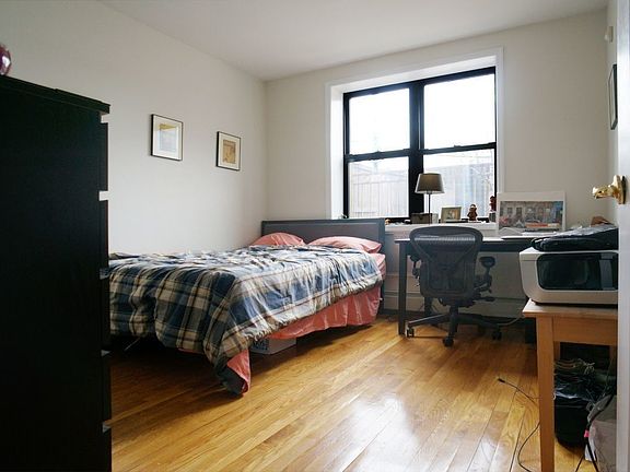 3rd image of 27 Hope St #11R