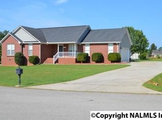 110 Tanner Cove Cir, New Market, AL 35761