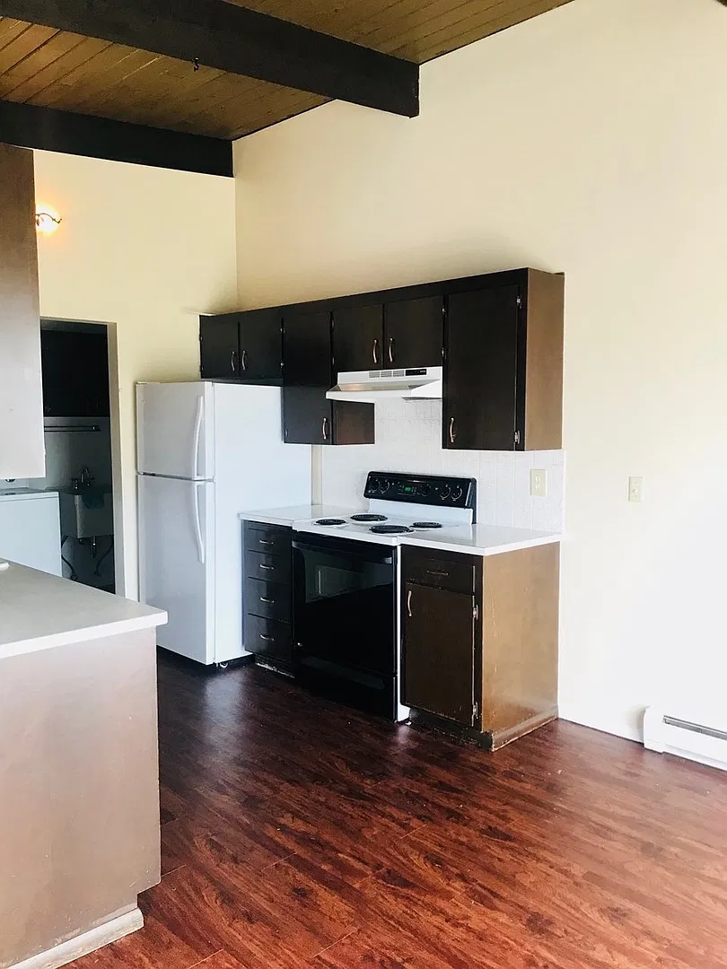 2 bed, 1.0 bath, 953 sqft, $1,395 — Photo 4