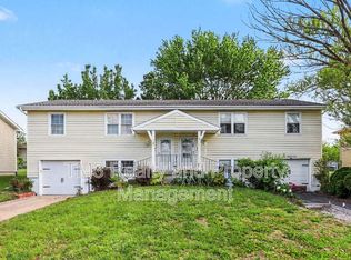 1324 E 152nd Ter, Olathe, KS 66062