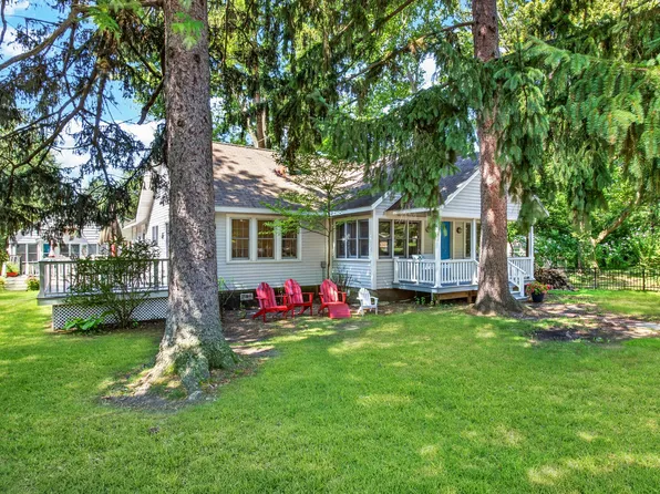 15552 Victor Rd #1, Union Pier, MI 49129