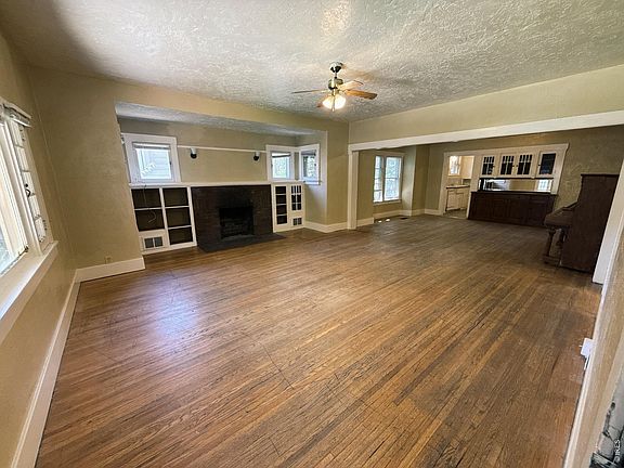 4th image of 1851 11th Ave