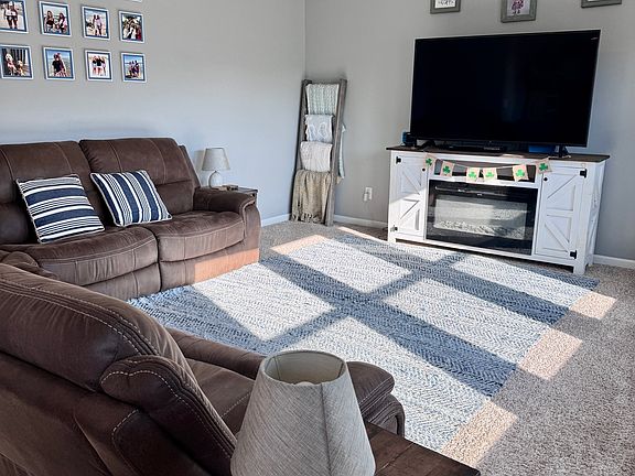 4th image of 2015 Amur Ct