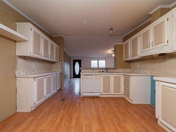 5th image of 160 NW 3rd St