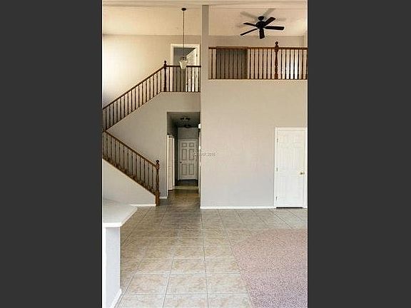 3rd image of 7931 Stormy Falls St