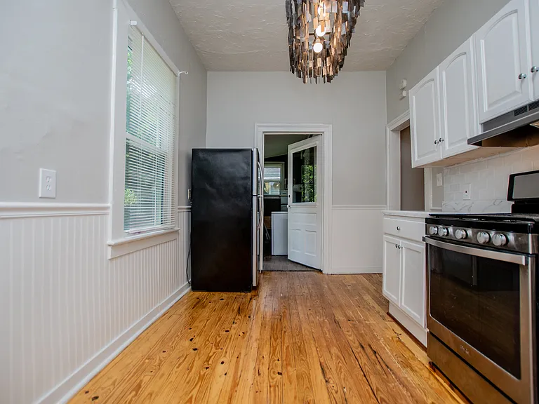 1818 Taylor Ave — Photo 29
