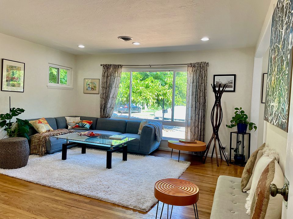 1st image of 1950 Palo Alto Way