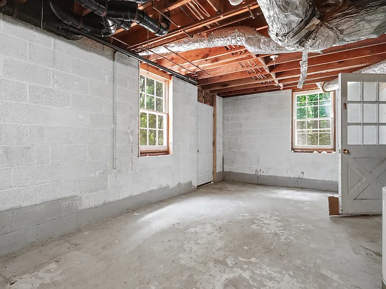 2794 Misty Ct — Photo 24
