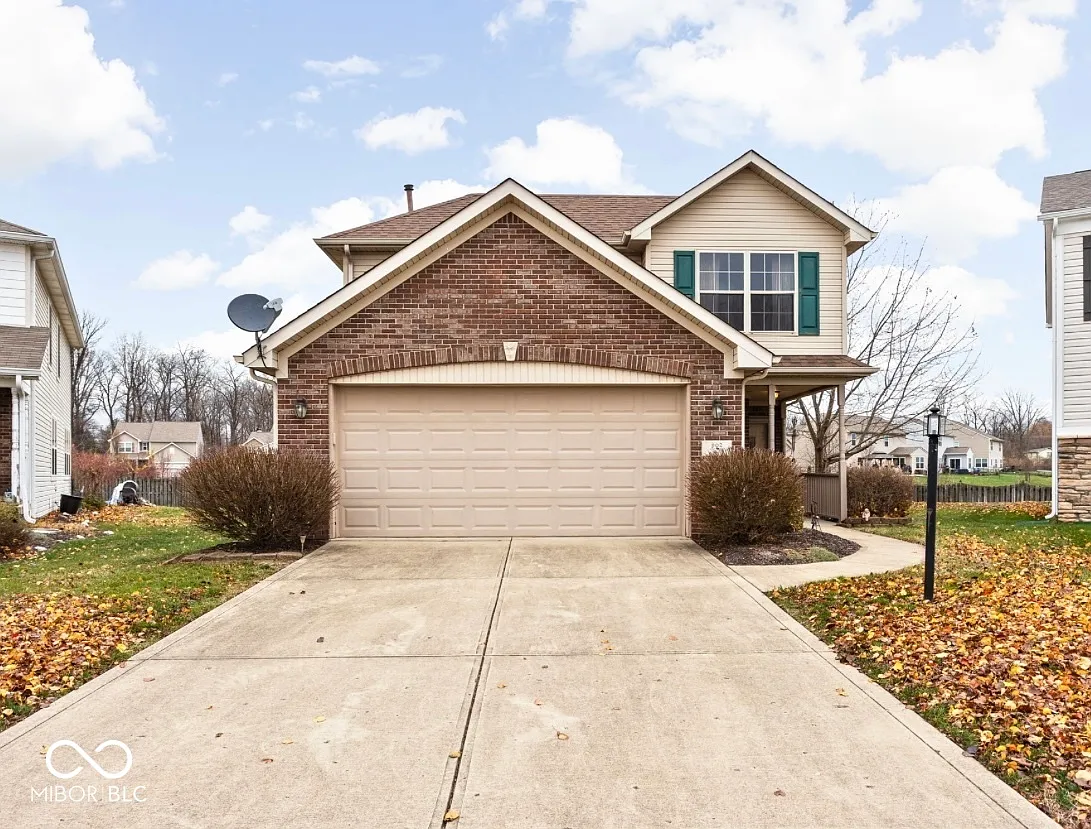 902 Amesbury Ct photo 1