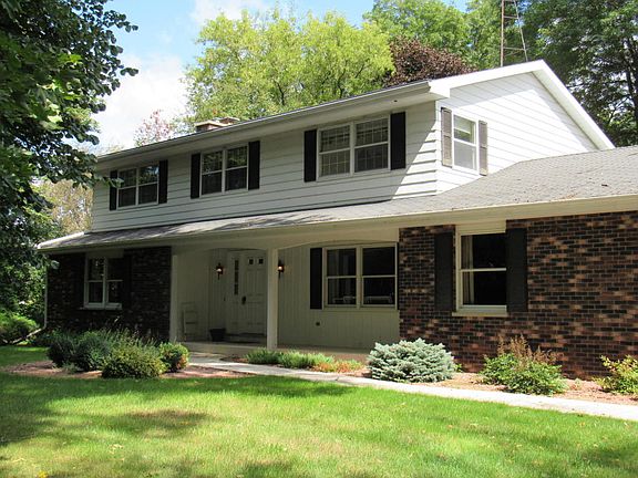 2nd image of 1007 Riverview Dr