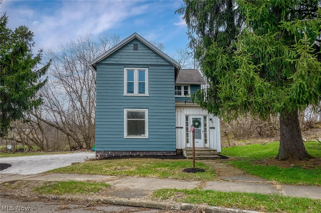 849 Walnut Ave photo 1