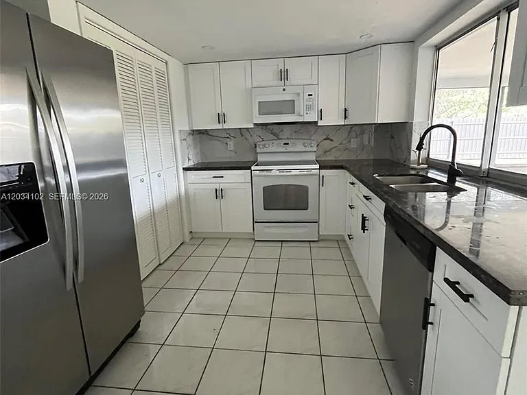 1402 SE 34th St — Photo 9