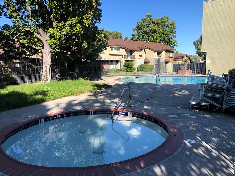 2386 Lava Dr — Photo 16