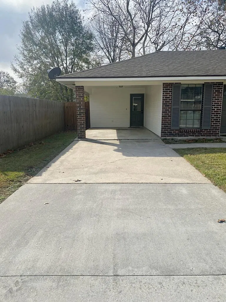 3 bed, 1.5 bath, 1136 sqft, $1,495 — Photo 4