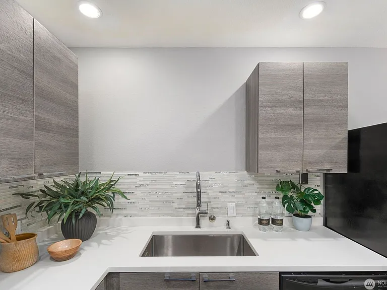 952 100th Ave NE #237 — Photo 16