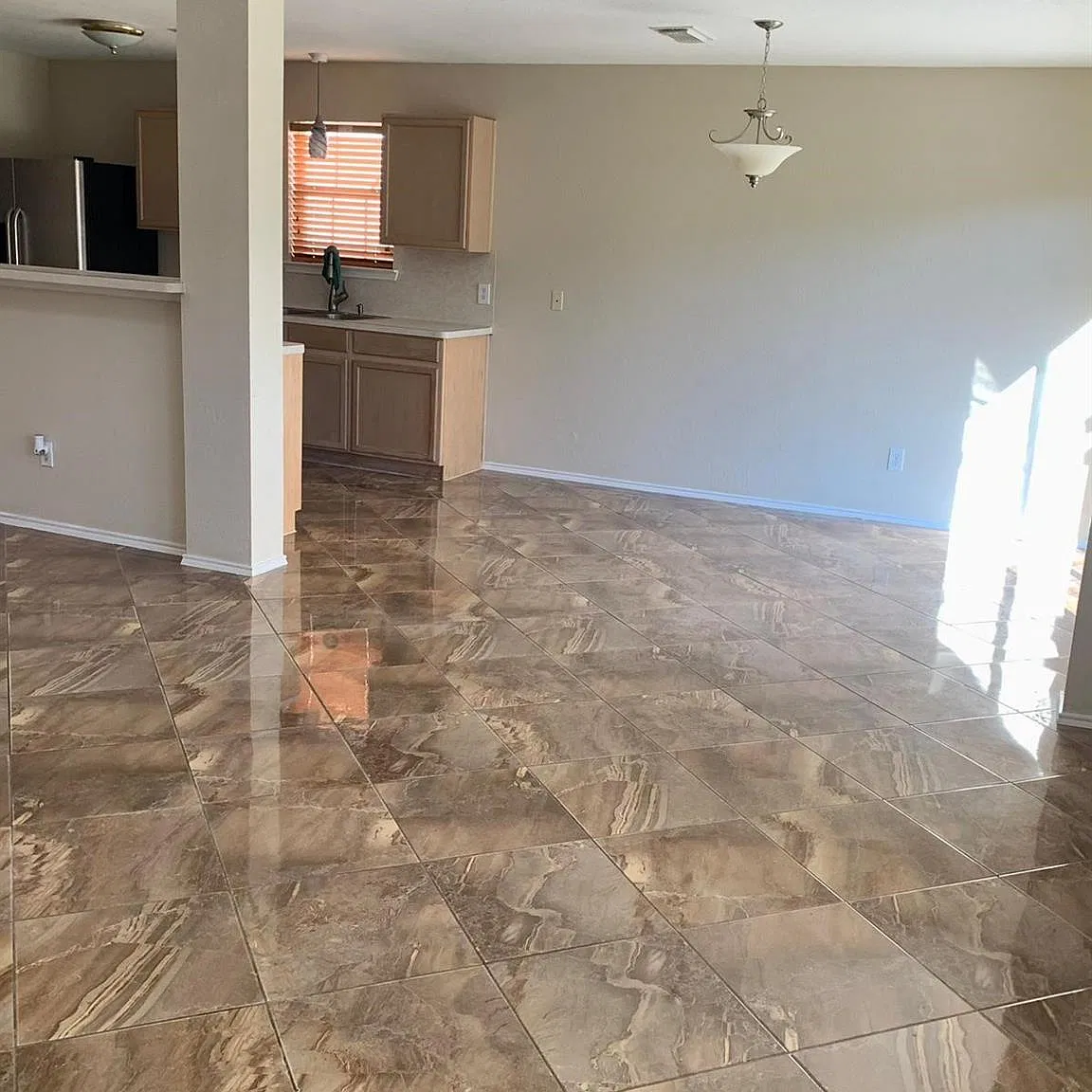3 bed, 2.0 bath, 1510 sqft, $1,800 — Photo 3