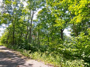 166 Falls Pkwy, Caldwell, WV 24925