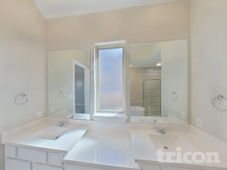 1008 Faringdon Dr — Photo 10