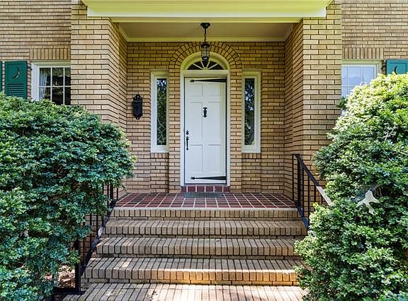 2nd image of 320 W C St