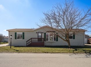 5449 Cypress Ln, Machesney Park, IL 61115