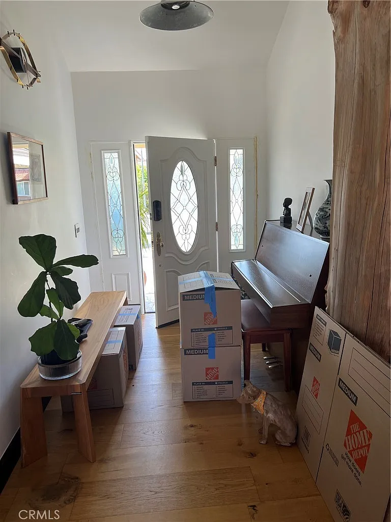 3 bed, 1800 sqft, $6,000 — Photo 3